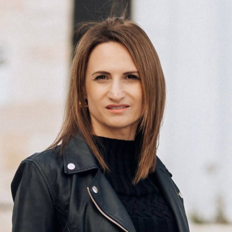 Віра Подзелінська