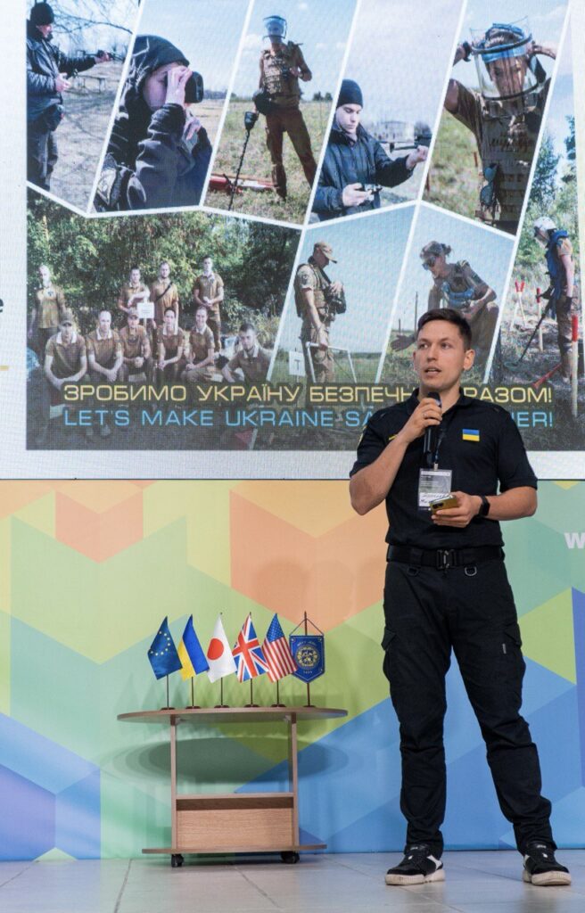 Представник АСУ виступає на заході у КПІ ім. І.Сікорського